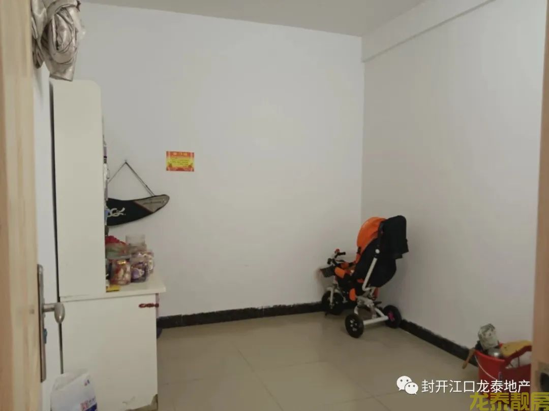 老城区江口步行街3楼 三房户型 