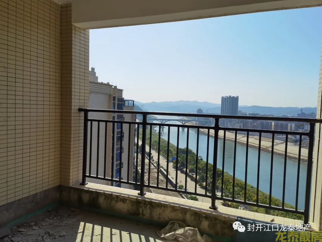 佰隆山河 电梯 无敌江景4房南向