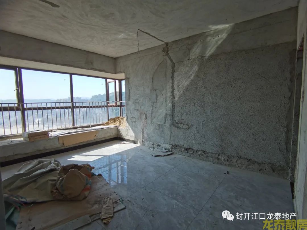 佰隆山河 电梯 无敌江景4房南向