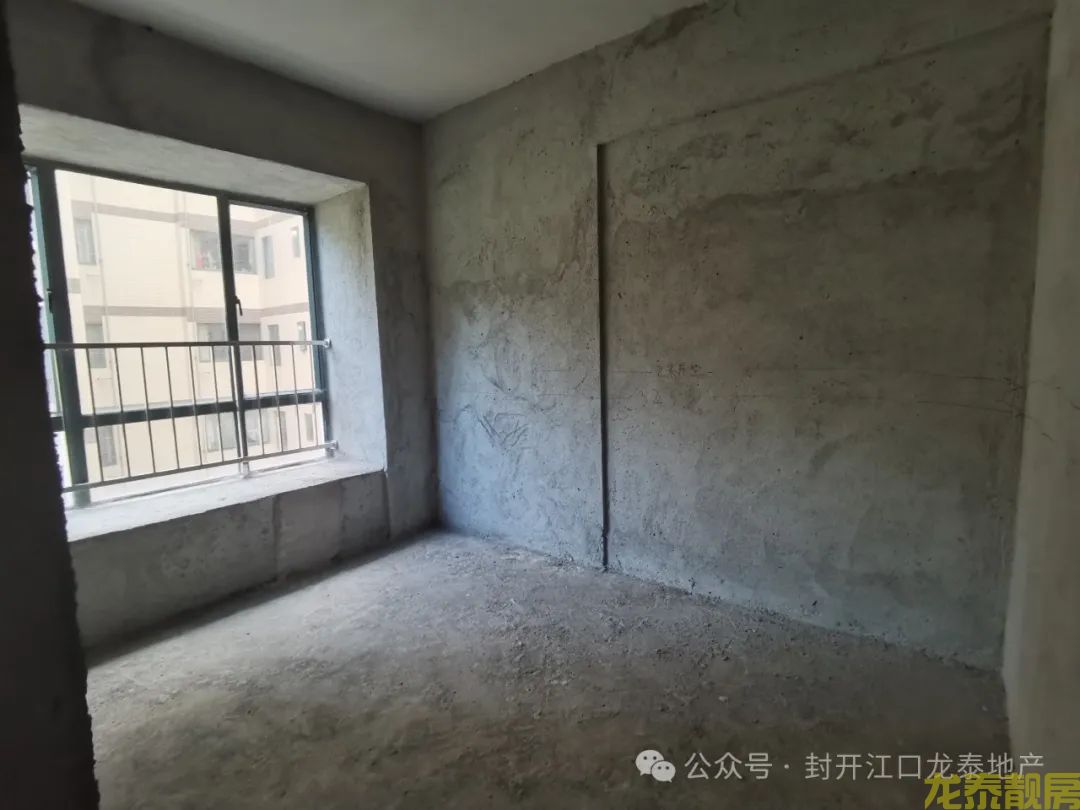 和富花园 毛坯三方二卫 楼层靓