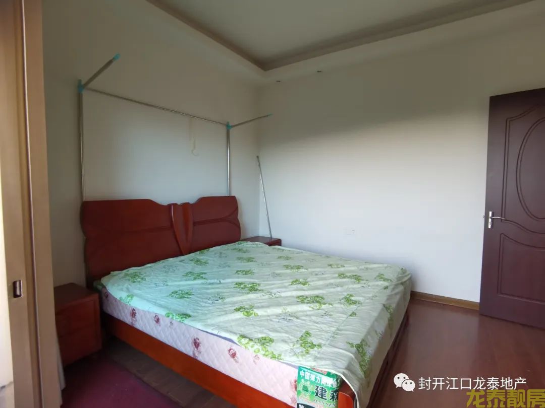 碧桂园靓别墅一栋 前后120平花园