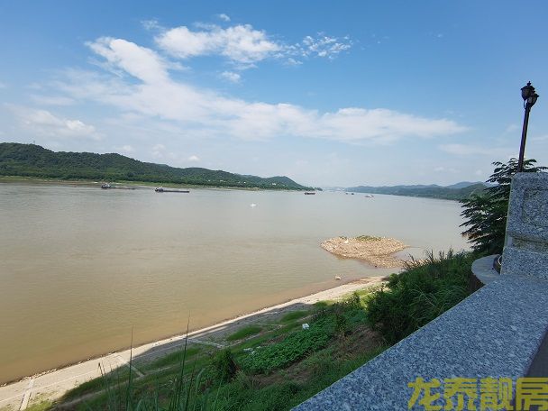 西堤领秀 180度江景房 首付7万
