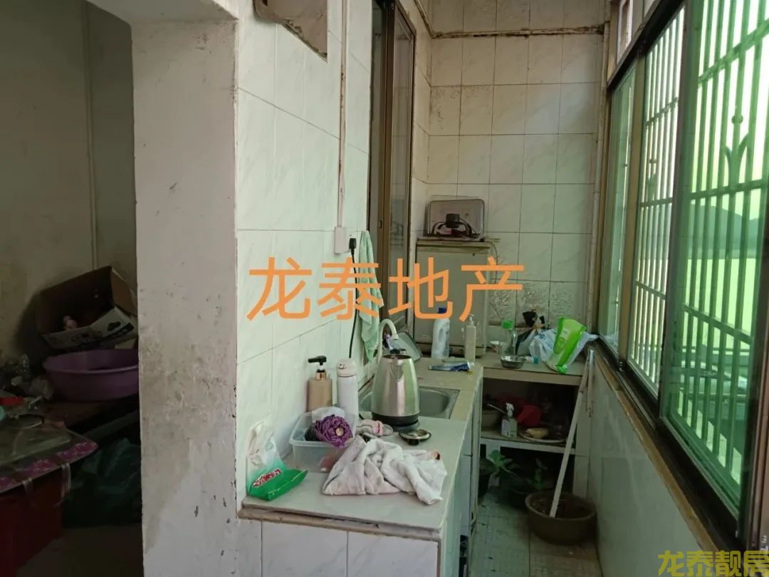 河南三小附近三楼一线江景房