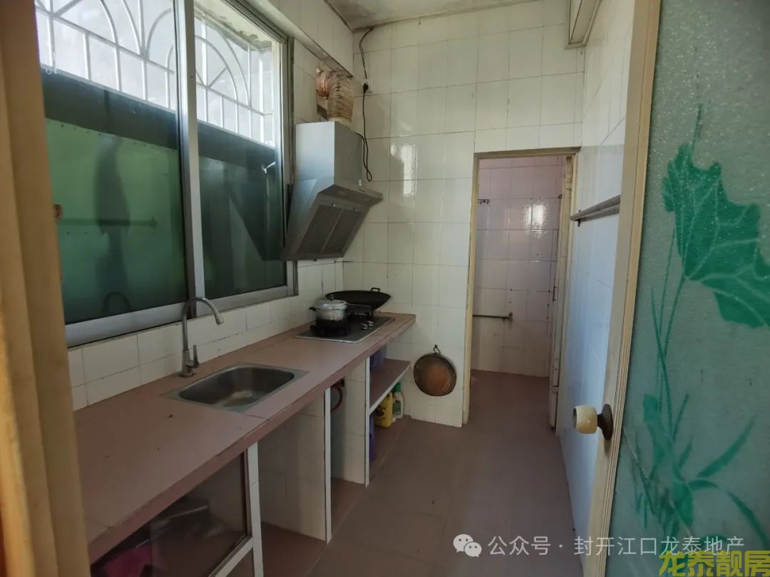 河南自建房三陈半 门前大路宽 