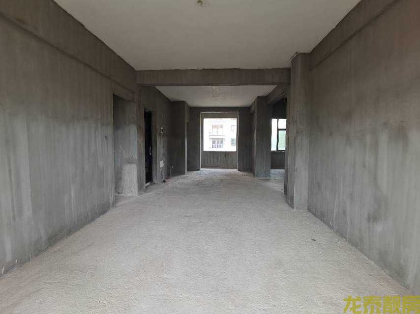绿景豪庭，124平南北通透户型