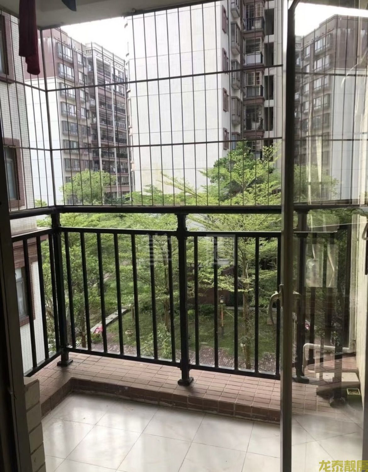 星河御景电梯中层