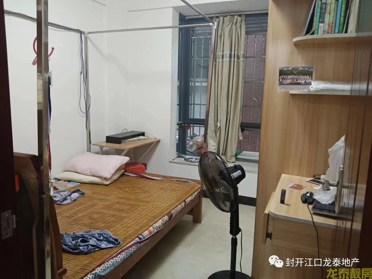 青果场龙山路步梯三楼