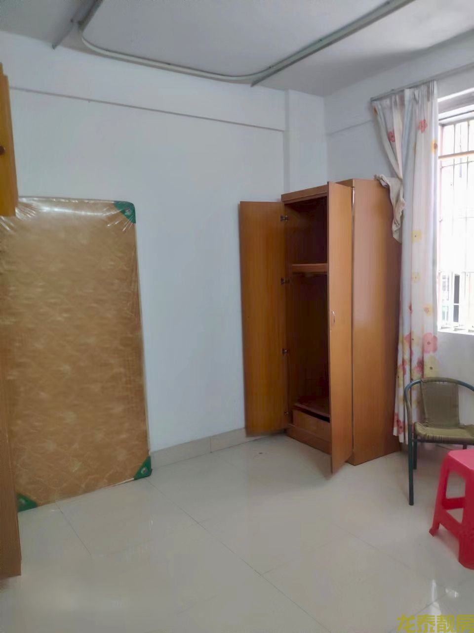 江滨公园附近步梯低楼层